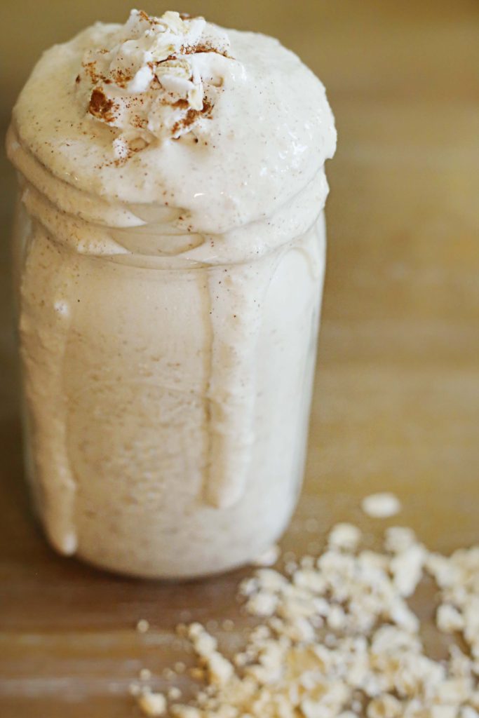 frosted cinnamon roll protein shake