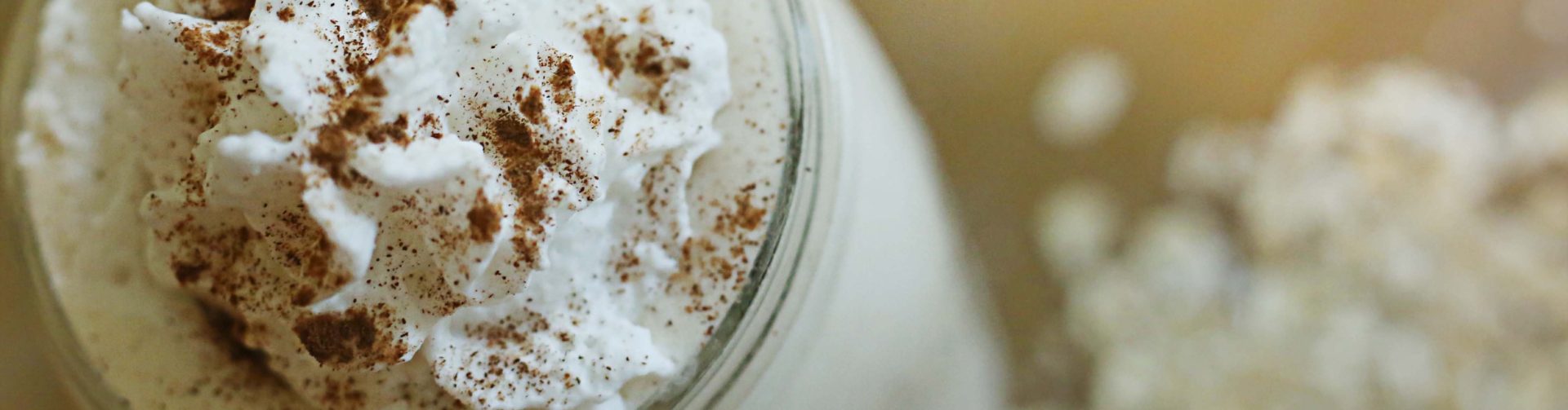 frosted cinnamon roll protein smoothie